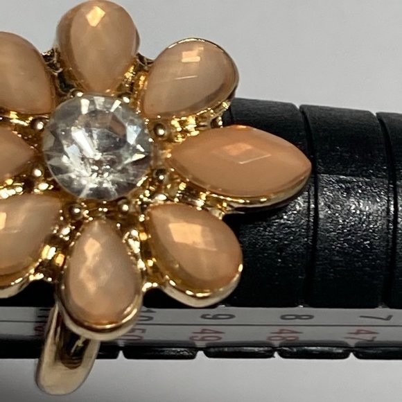 Peach Flower Ring Size 6 Gold Tone - Picture 5 of 10